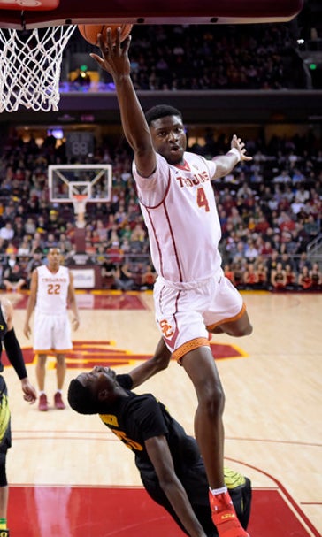 No. 5 Oregon rallies to beat Southern California 81-70 (Feb 11, 2017)
